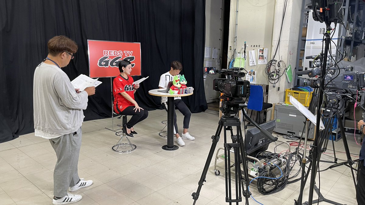 MicroOwners's tweet photo. 今夜のテレビ埼玉のREDS TV GGR(23:00-再放送土曜日7:30-)で
マイクロオーナーズが取り上げられます!
横浜FC戦を見た後は是非GGRを見てくださいー
#マイクロオーナーズ
#microowners
#GGR
#テレ玉
#水内猛
#塩原桜
#笹井千織
#浦和レッズ
#urawareds
#マイクロオーナーズクーポン https://t.co/rbGfFwmYSI