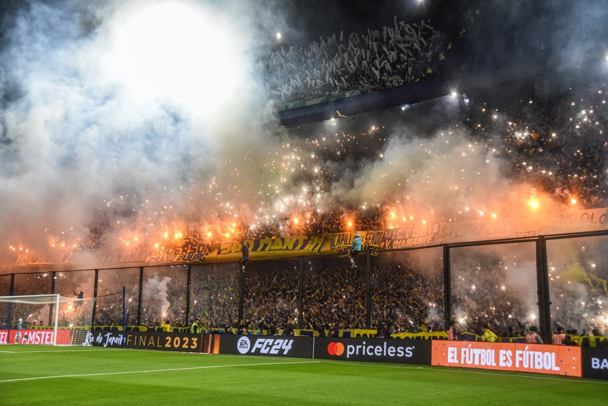 _BeFootball's tweet photo. L'ambiance incroyable cette nuit à la Bombonera entre Boca Juniors et Palmeiras 🤩🌋🇦🇷 https://t.co/jaNninaDTb