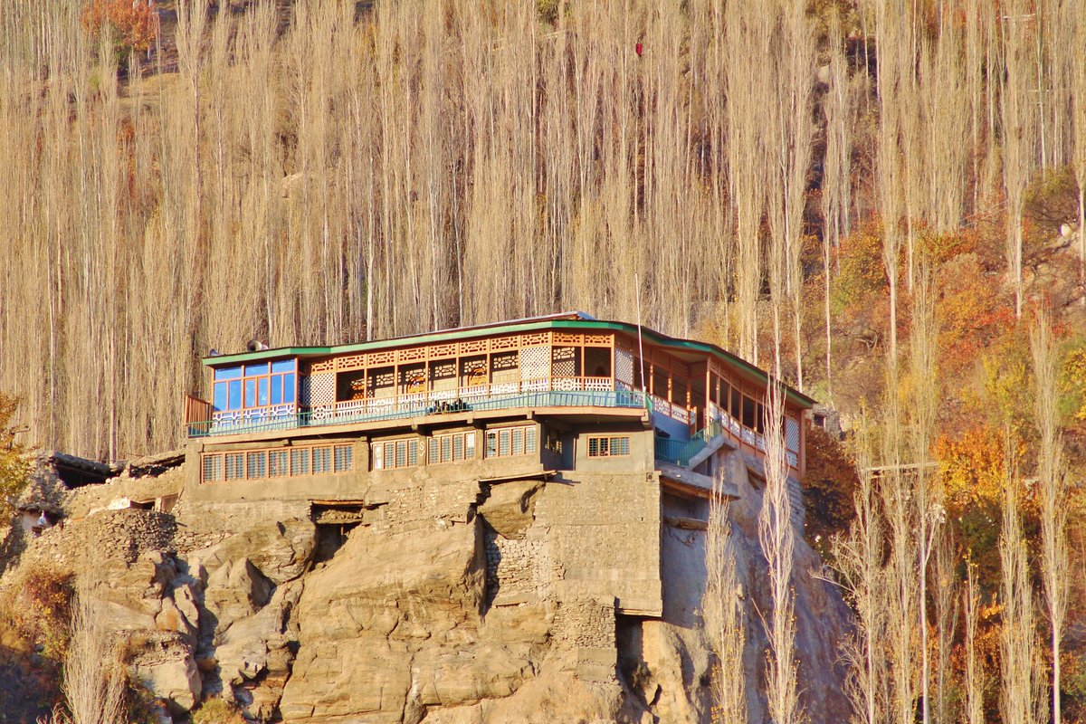 worldviewisonx's tweet photo. #hunza #valley , #gb https://t.co/u6365us0vz