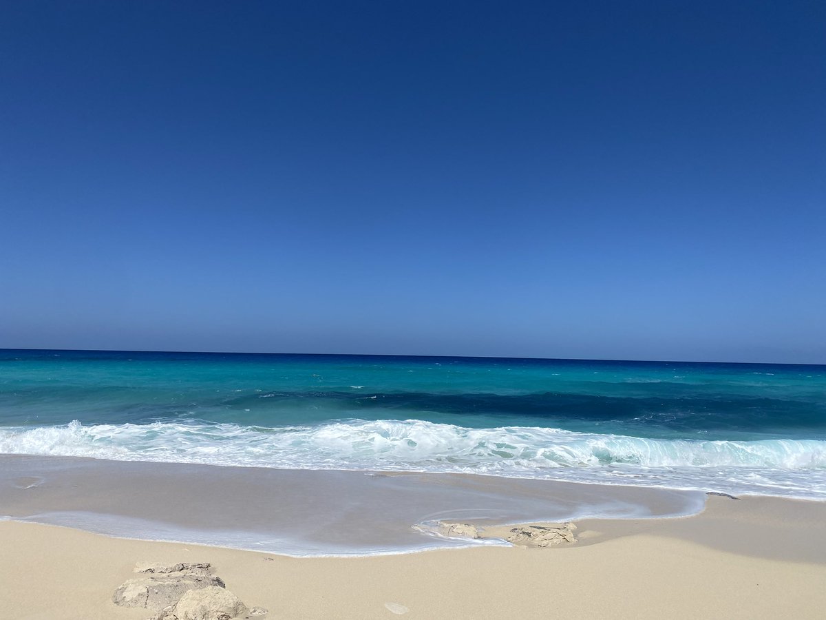sosojamalm's tweet photo. Between  sea and mounts, I find my peace and serenity https://t.co/cYAFx0R1Wd