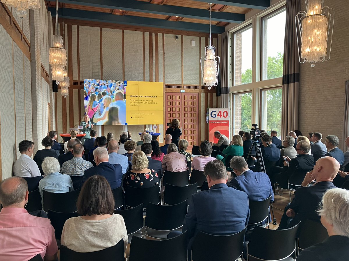 SCP-directeur Karen van Oudenhoven op netwerkdag <a href="/G40netwerk/">G40</a> over politiek leiderschap, vertrouwen en veerkracht van burgers en instituties.