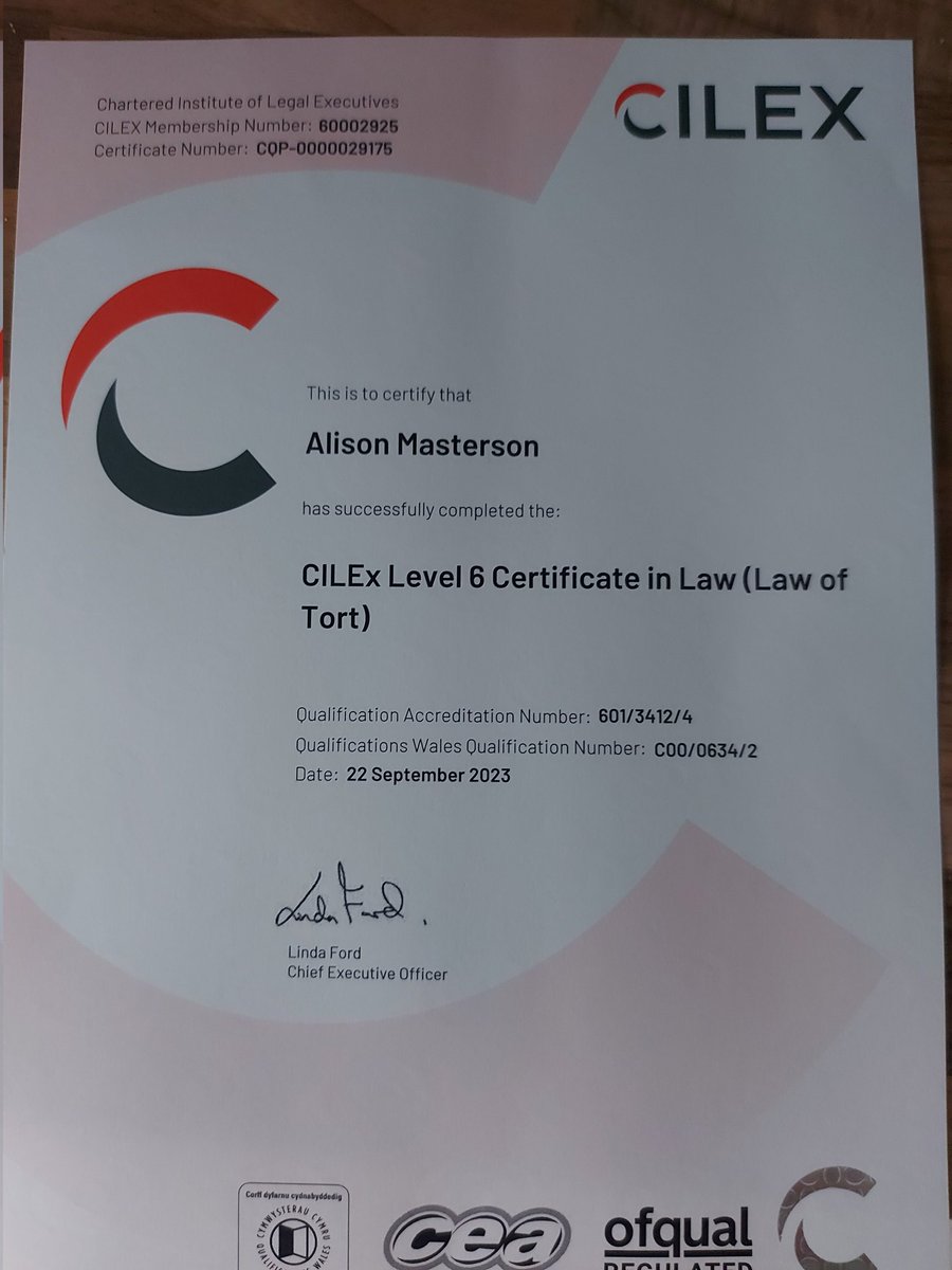 Ali Masterson 🦊 tweet media