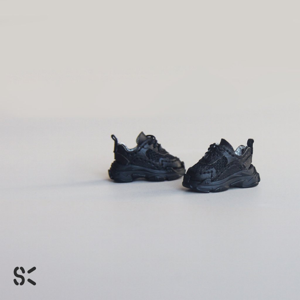 SKDollhouse's tweet photo. Some colors of the sport sneakers. More to come. 
#obitsu11 #piccododoll #piccodo10 https://t.co/xS7UZTMf98