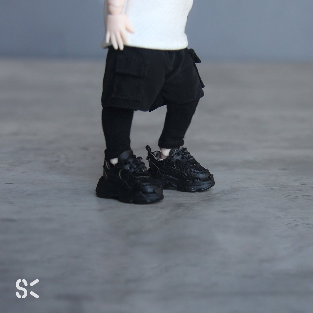 SKDollhouse's tweet photo. Some colors of the sport sneakers. More to come. 
#obitsu11 #piccododoll #piccodo10 https://t.co/xS7UZTMf98