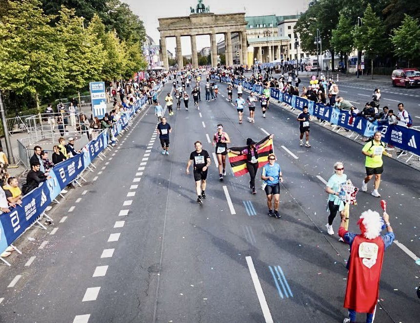 JBataringaya's tweet image. 🖤💛❤️🇺🇬End of Tweet!
#ImpossibleIsNothing
#RunForJoy
#BerlinMarathon2023 
@aishasekalala @docgeoffa @GraceBZumba @FastnFurious40 @ActivateUgandaL  @teammatooke #TRS @berlinmarathonE