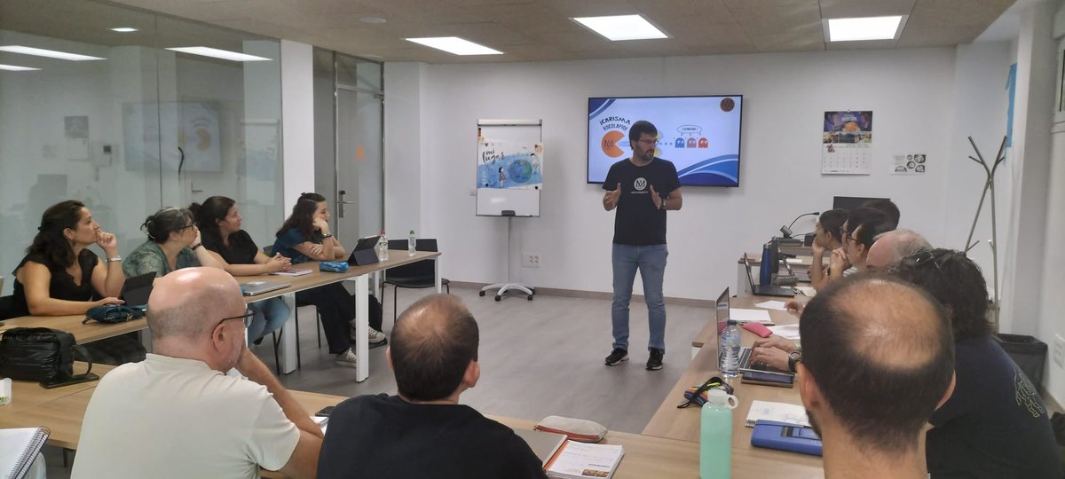Escolapios - Emaús tweet media