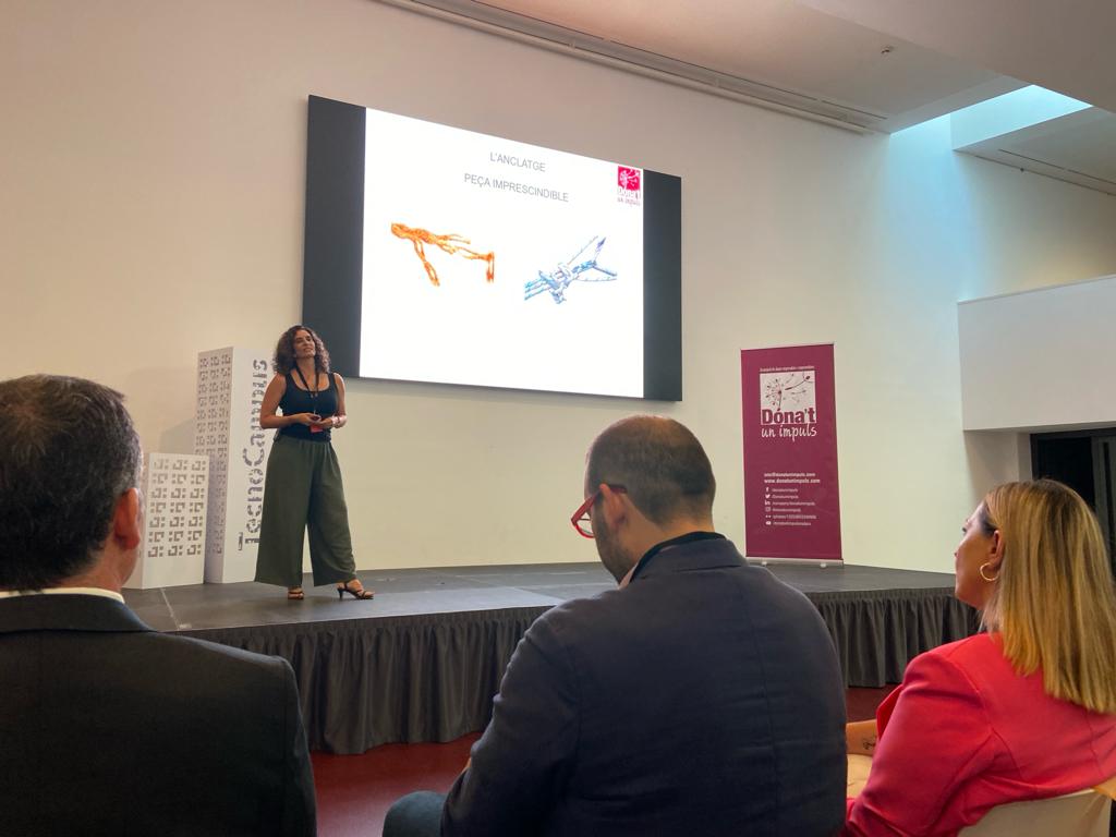 Conectem amb els nostres essers estimats.
<a href="/EvaLleonartM/">Eva Lleonart Montagut</a> 

#AlimentaElTeuNegoci