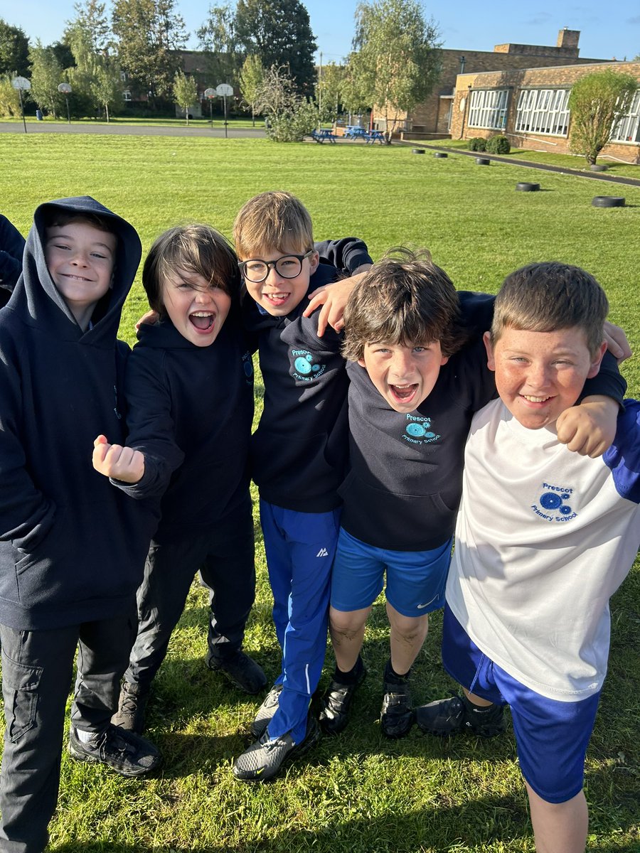 PCPKangaroos's tweet photo. We love having PE in the morning! What a great way to start our day #pcpPE 🏃‍♀️ 🏃‍♂️ #Article29 #AimsOfEducation #pcprightsrespectingschool https://t.co/c3oFKOo26D
