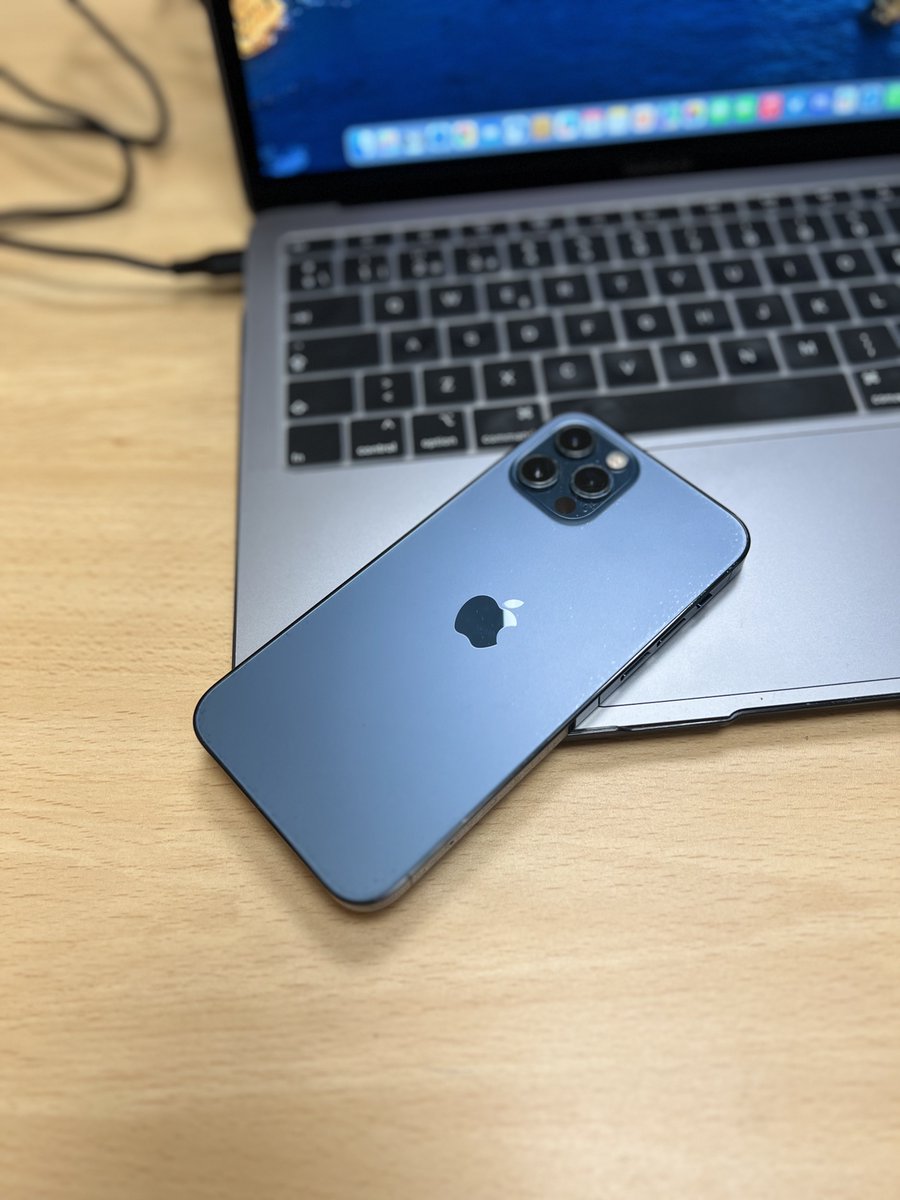 CozyTechTalk's tweet image. the iPhone 12 Pro I have to say, it&apos;s still a kickass iPhone! 📱✨ Great camera, sleek design, and smooth performance -🙌 #iPhone12Pro #Apple #TechFriday