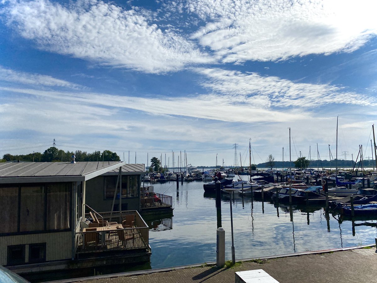 Abschlussfahrt, Tag 5 –

Endlich hat dieses unerträgliche
Martyrium ein Ende! 🌊⛵️ #TWLZ