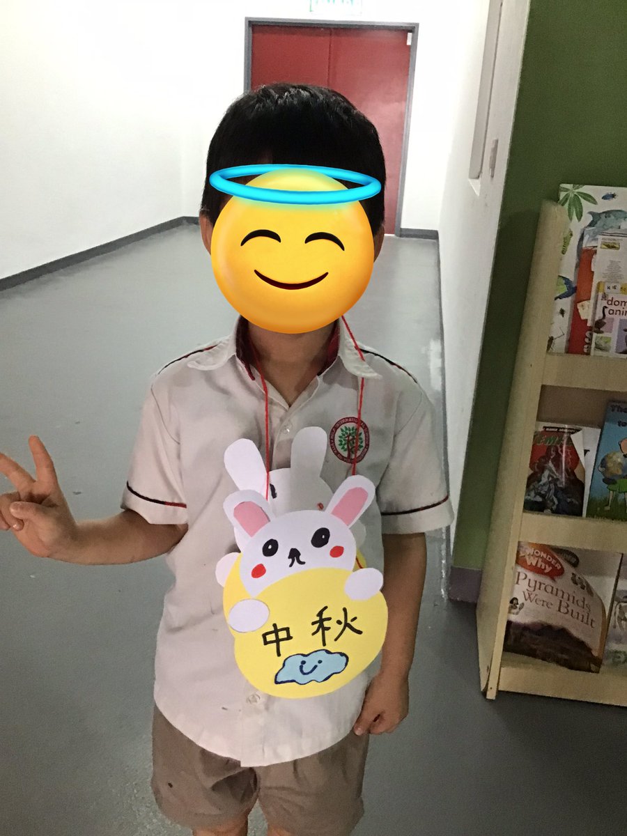 jocelyn_seah's tweet image. &quot;🏮🌕 Y2 students shine bright this Mid-Autumn! 🌟✨ They&apos;re crafting lanterns and diving deep into the enchanting legend of this festival. A delightful blend of creativity and culture! 🏮📚 #MidAutumnFestival @HELPISKL @HISPriMandarin #his_learning