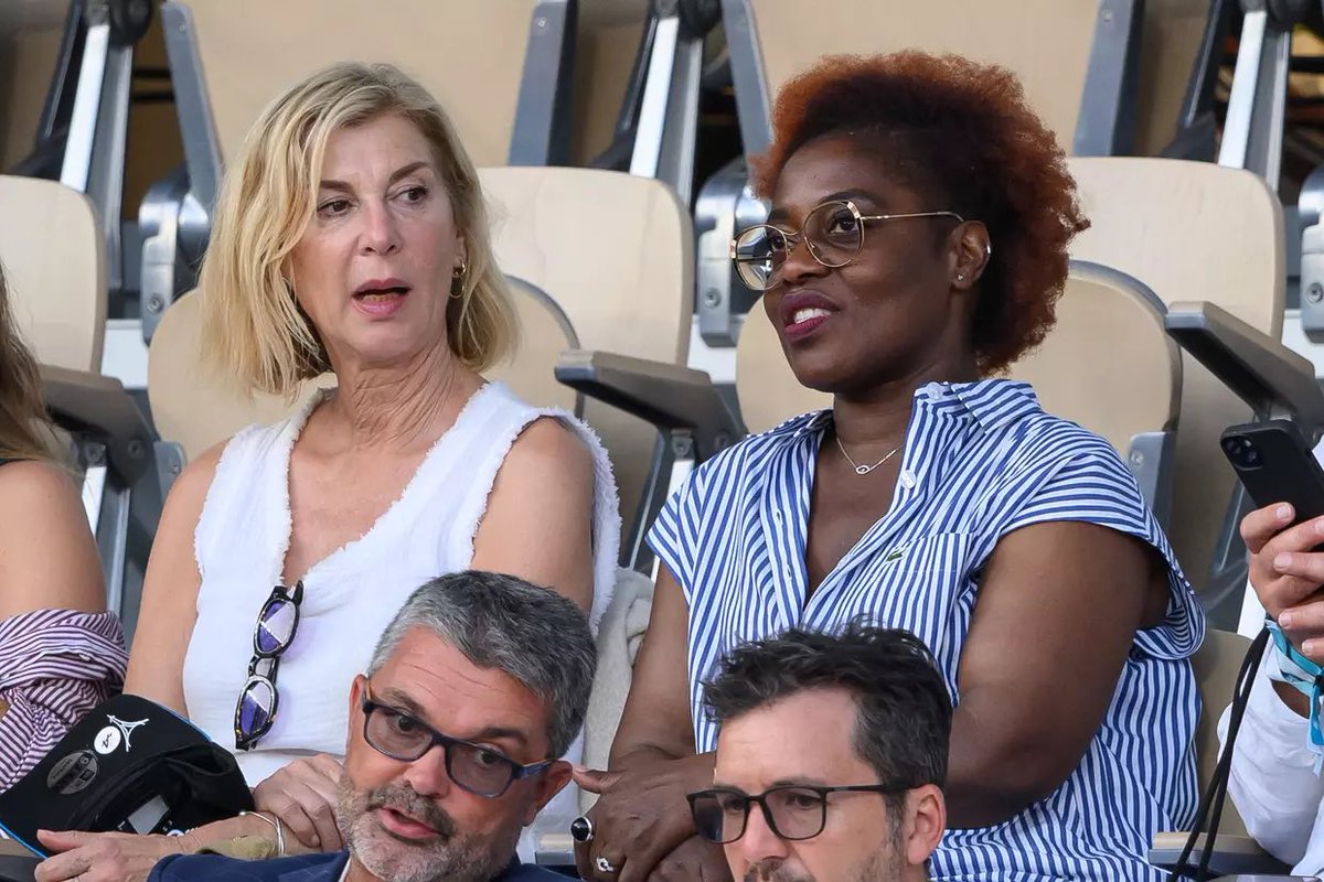 Sortie mars 2024 de “Karaoké” avec Michèle Laroque et Claudia Tagbo
Pitch : Bénedicte, célèbre diva d'opéra dont la carrière s'écroule, est sauvée par Fatou, femme de ménage d’un palace, grâce à un concours de karaoké
Budget : 7M€