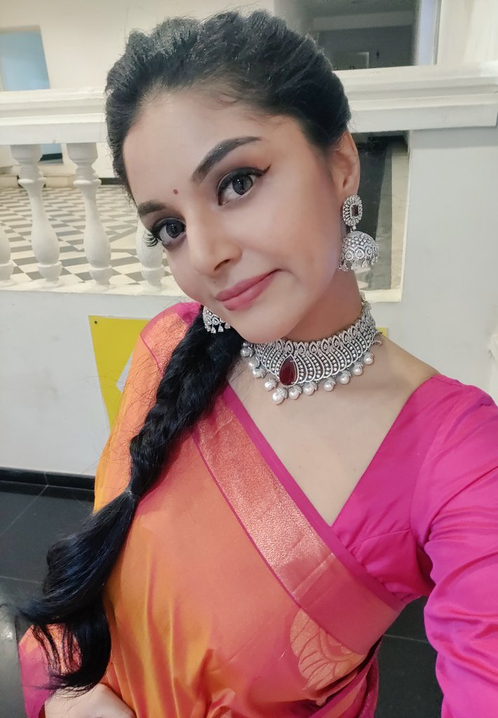 Sanam Shetty tweet media