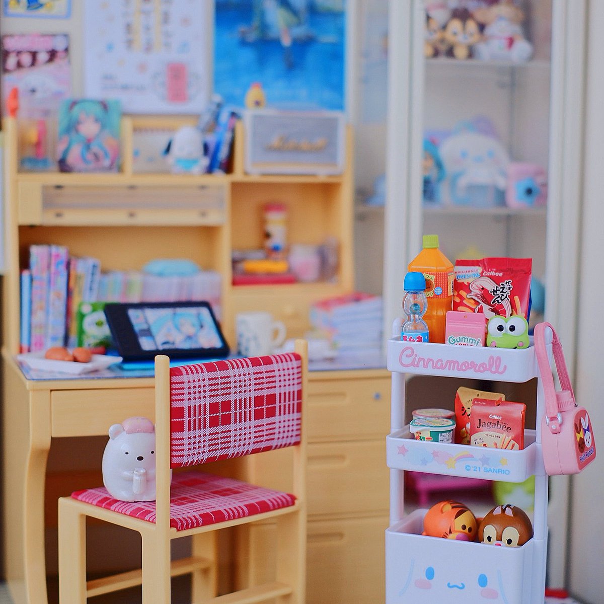 ssdollysss's tweet photo. ✨📚🐿️🍟🥤🎧
部屋のすみです~
#rementjapan #rement #minihouse #dollhouse #部屋 #リーメント #miniature #mini #微缩 #ミニチュア https://t.co/Jt7o5OozE4