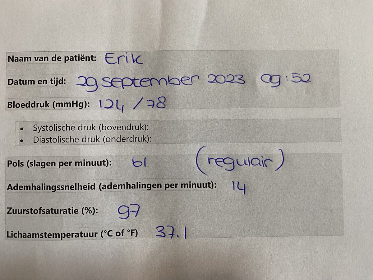 Tijdens de 15e <a href="/Reanimatie/">Rean</a>-Estafette controleren scholieren van het <a href="/Vista/">Vista Cheng</a> college bloeddruk, hartslag, saturatie en lichaamstemperatuur.
#Reanimatieonderwijs #Levensredden
