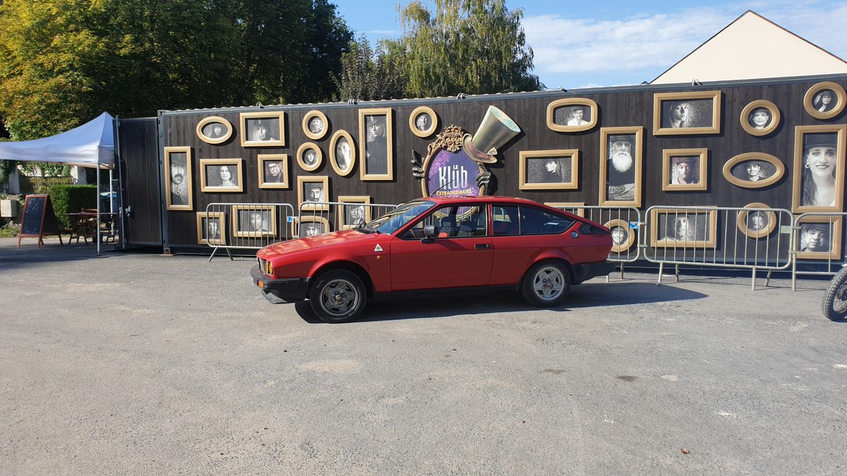 [WHAT'S THE KLUB ?]

Bienvenue aux nouveaux membres extraordinaires qui nous ont découvert #Tours,  #Mosnes,  #Buzançais
et #SaintFlorentSurCher ce mois-ci, l'aventure continue en ligne! 
 
📅 Réservez sur swll.to/B7DLKK 

  #leklubextraodinaire #RCVL #agenda