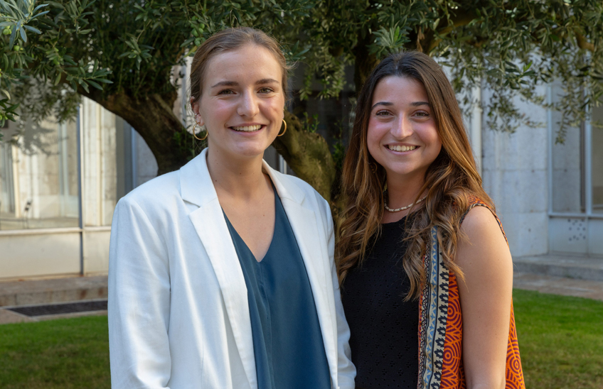 unav's tweet photo. Marta Olaizola y Almudena Uclés, nuevas delegadas de la Universidad.
Han sido elegidas por los 30 representantes de las distintas facultades y escuelas.
👉 https://t.co/gzBiXmT5RC https://t.co/4bKQzhPFON