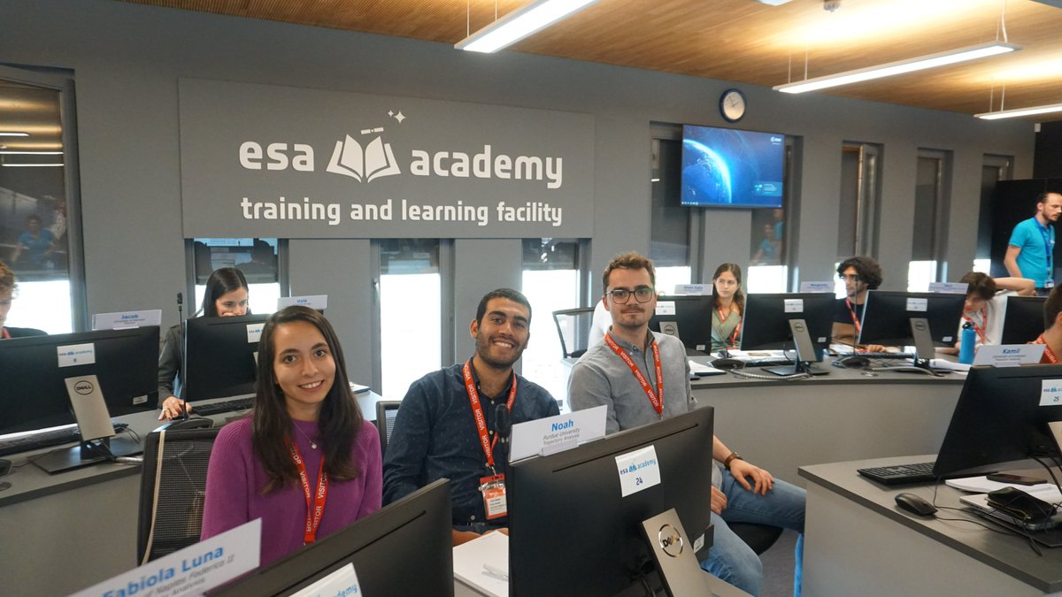 ESA__Education's tweet image. Last week the 10th edition of our Concurrent Engineering Workshop took place! 🚀
🌟 30 #university students of 15 different nationalities came to our Training and Learning Facility in Belgium to delve into the world of #ConcurrentEngineering and discover cutting-edge…