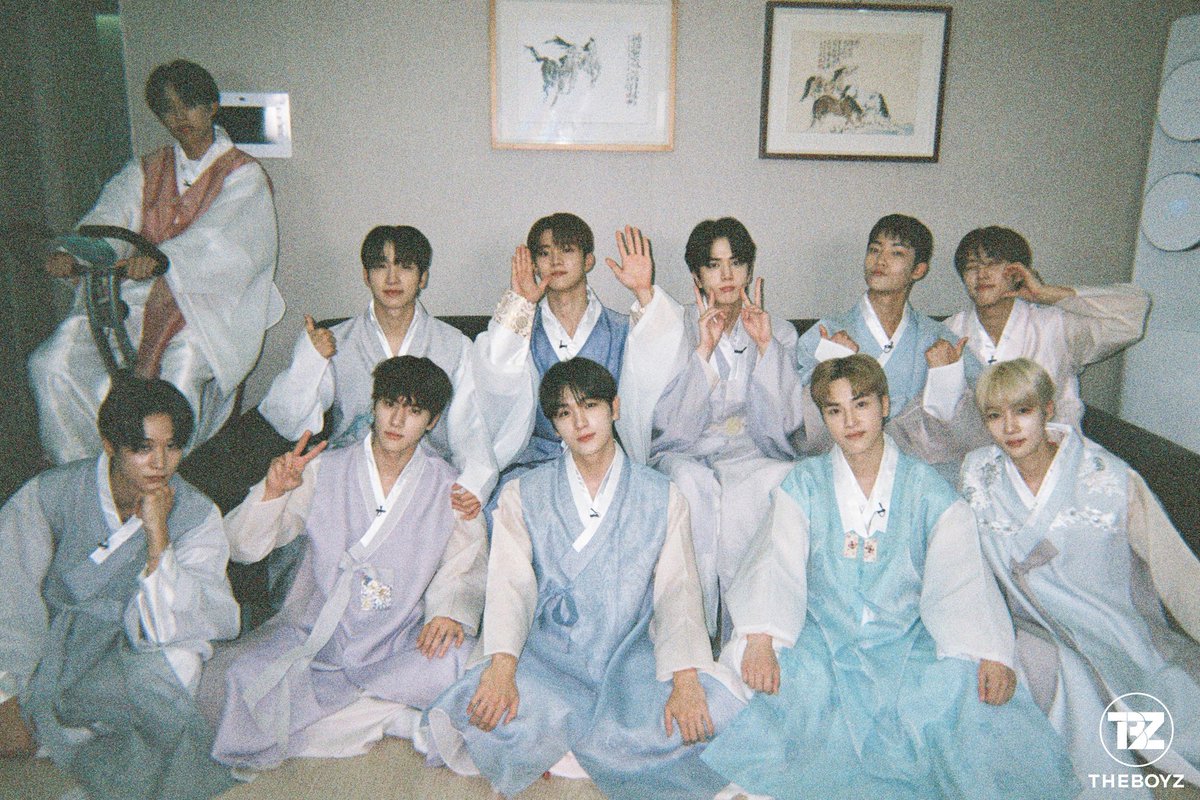 THE BOYZ와 함께하는 행복한 추석🌕
THE B, 즐거운 한가위 보내세요🌕
#뉴 #최찬희