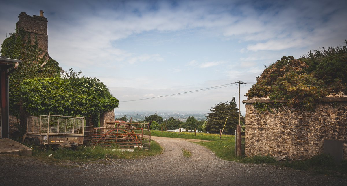 HellfireStudio's tweet photo. Some views around Hellfire studio, situated on a working farm, the perfect surroundings for relaxation and inspiration!

#farm #farming #farmlife #countyside #views #ireland #musicstudıo #recordingartist #musicproducer #producer #studiolife #singer #sound #recording #artist https://t.co/WnB5vZZGmT