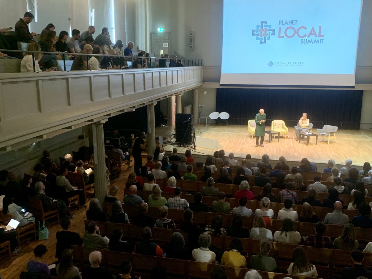 GeorgeFergusonx's tweet photo. “Local favours diversity - Global favours uniformity” says Satish Kumar as he encourages ‘happy activism’ at #PlanetLocal Summit @localfutures_ @stgeorgesbris Bristol @ShopLocal_ #economicsofhappiness https://t.co/joKDKJOKNK