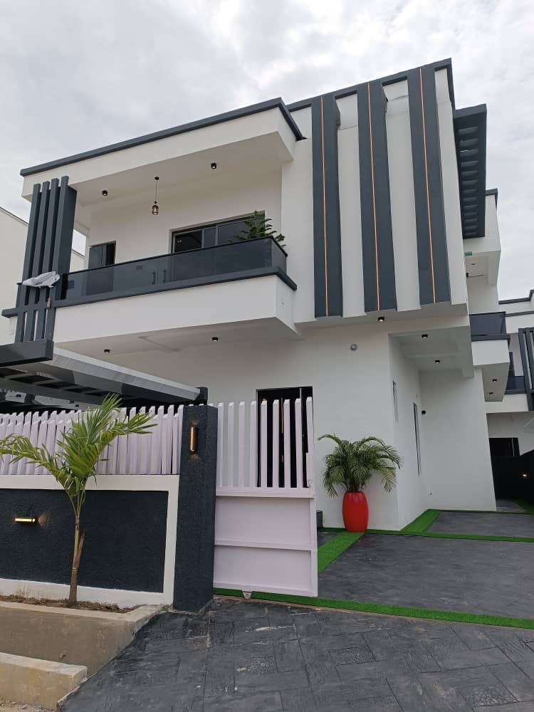 Adewuyi_247's tweet photo. NEWLY BUILT 4 BEDROOM DETACHED DUPLEX WITH BQ.
LOCATION: Ajah, Lagos.
FACILITIES:
- All rooms En-suite
- Fitted Kitchen
- Water heater
- Heat extractor
TITLE: Governors Consent
PRICE: 120m
Channels TV Balogun Olamilekan Eletu NLC and TUC Alex Otti inconclusive Reno Iyabo https://t.co/752kHXpLbk