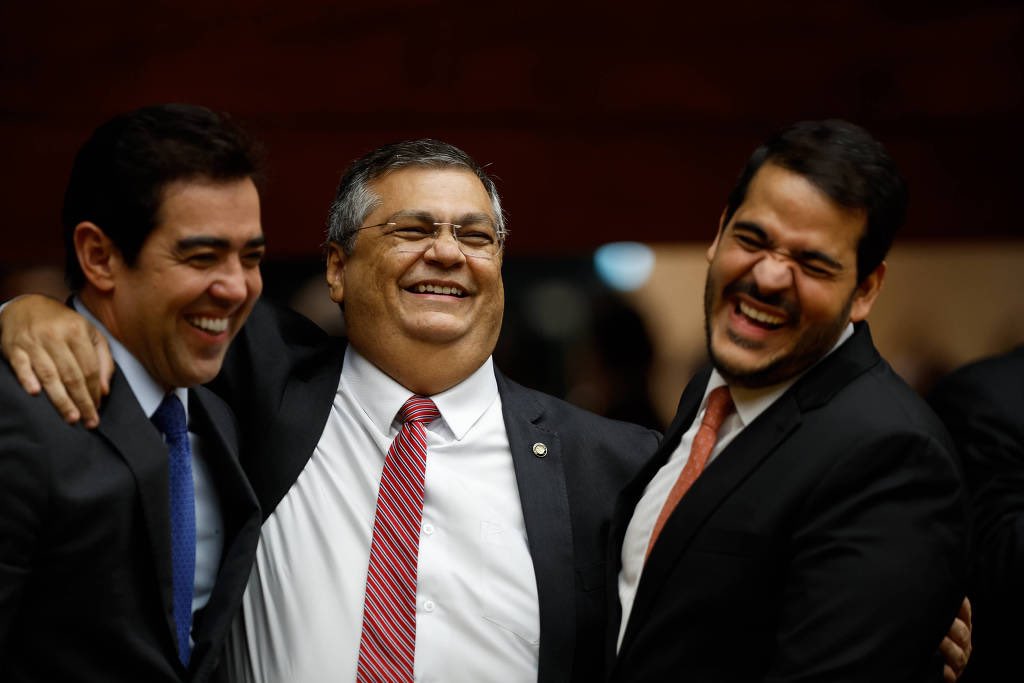 Cires Pereira Professor tweet media