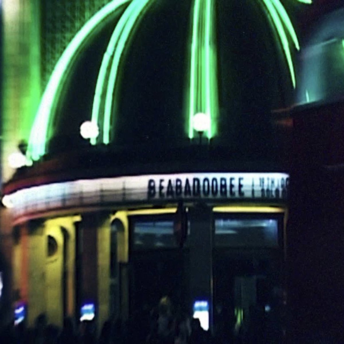 beabad00bee's tweet image. IT'S OUT !!
beabadoobee.ffm.to/liveinlondon