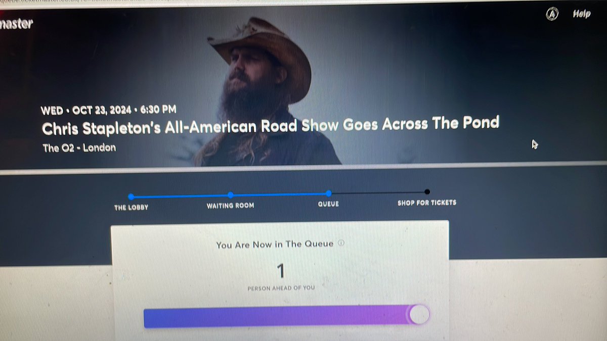 AmadeleineA's tweet photo. @ChrisStapleton Waiting 😆 https://t.co/q3QxKAeaP3