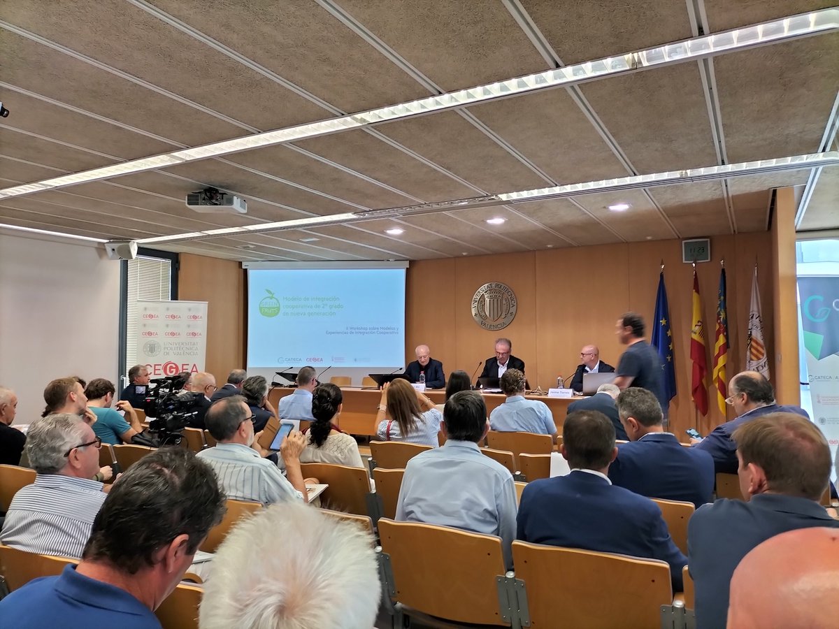 Cátedra de Integración Empresarial de Cooperativas (@catiecaupv) on Twitter photo La cooperativa Green Fruits nacida en abril de 2018, fruto de la unión de tres empresas hortofrutícolas: Cooperativa Citrícola de La Safor, de Gandía; S.A.T. Novacitrus, de Oliva y la alicantina Cooperativa Agrícola de Pego. Nos cuenta su historia de integración <a href="/CATIECAUPV/">Cátedra de Integración Empresarial de Cooperativas</a> La cooperativa Green Fruits nacida en abril de 2018, fruto de la unión de tres empresas hortofrutícolas: Cooperativa Citrícola de La Safor, de Gandía; S.A.T. Novacitrus, de Oliva y la alicantina Cooperativa Agrícola de Pego. Nos cuenta su historia de integración <a href="/CATIECAUPV/">Cátedra de Integración Empresarial de Cooperativas</a>