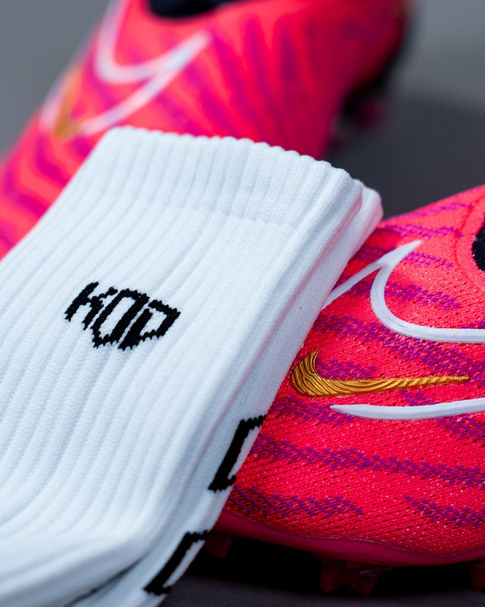 KitOnDemand_'s tweet photo. 🎉WE HAVE LAUNCHED!!

⏳LIMITED TIME OFFER
To celebrate our launch get:

4 Pairs of grip socks for £20!

📈Maximise your performance today       
🔥Join the demand at:    
      https://t.co/YDb6vVC30K https://t.co/avIgVPIxgG