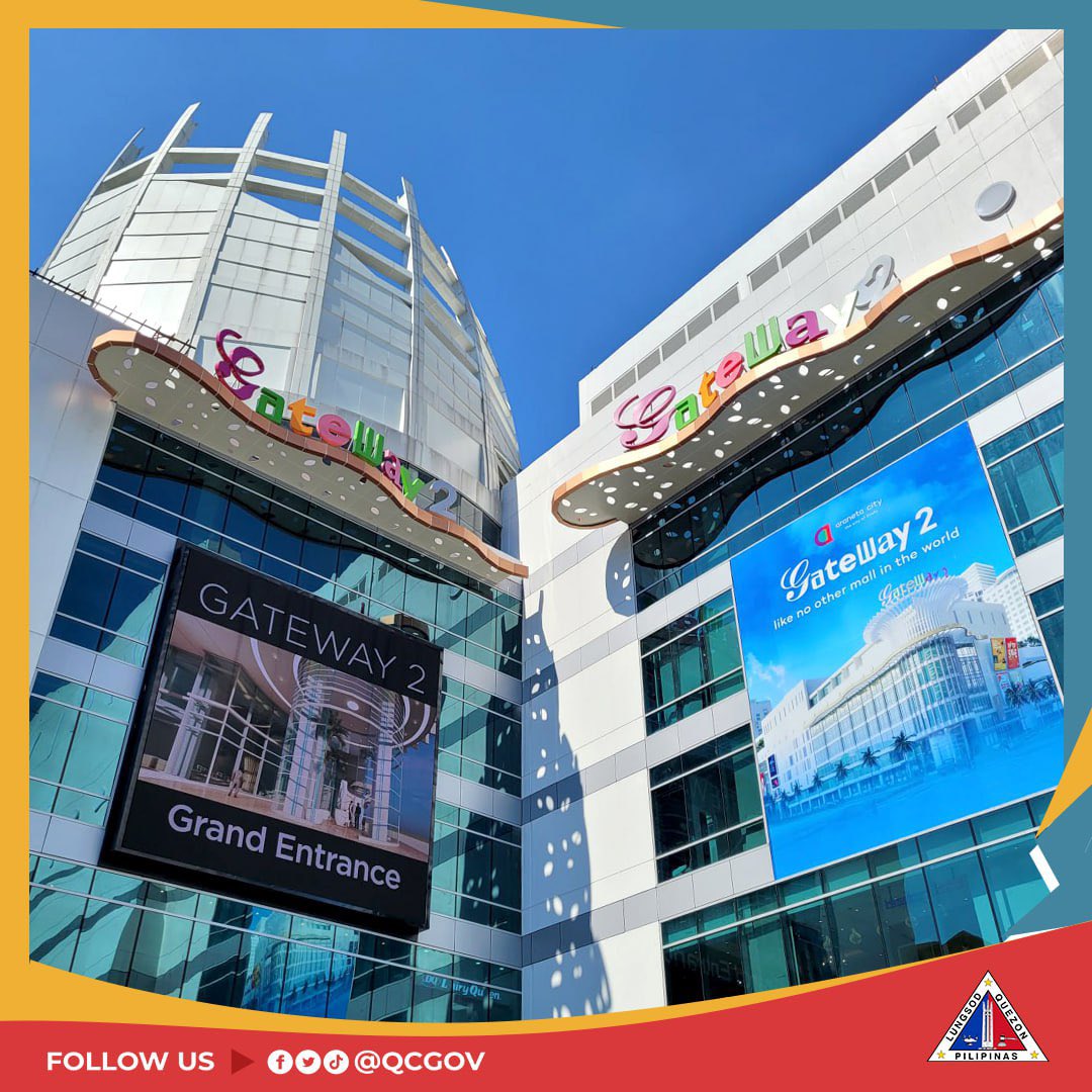 QCGov's tweet photo. QCitizens, halina't puntahan ang pinakabagong Gateway Mall 2, ngayong Biyernes sa #ExploreQC. 👣

Mayroon itong instagrammable fountain, LED-powered ceiling na tinatawag na Quantum Skyview. May haba itong 700 sq m. https://t.co/CY0ApzCoh6