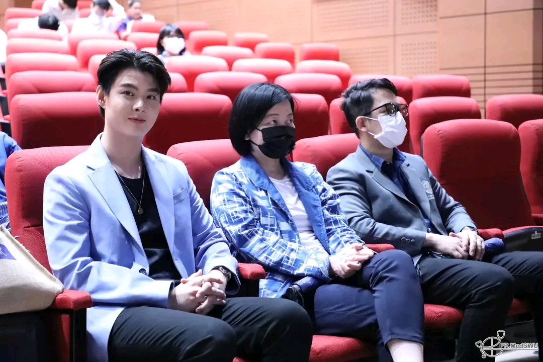 PockynSaint2's tweet photo. Having a gender harmony clinic would be a good starting point in serving people thoroughly and equally.

(3) END 

🔗https://t.co/lw7oDoDrCt
#Saint_sup #GenderHarmonyClinicSWU
#MEDSWU #SWU
#ทีมมศว #ทีมนวัต https://t.co/LZ6sUBE8Lc