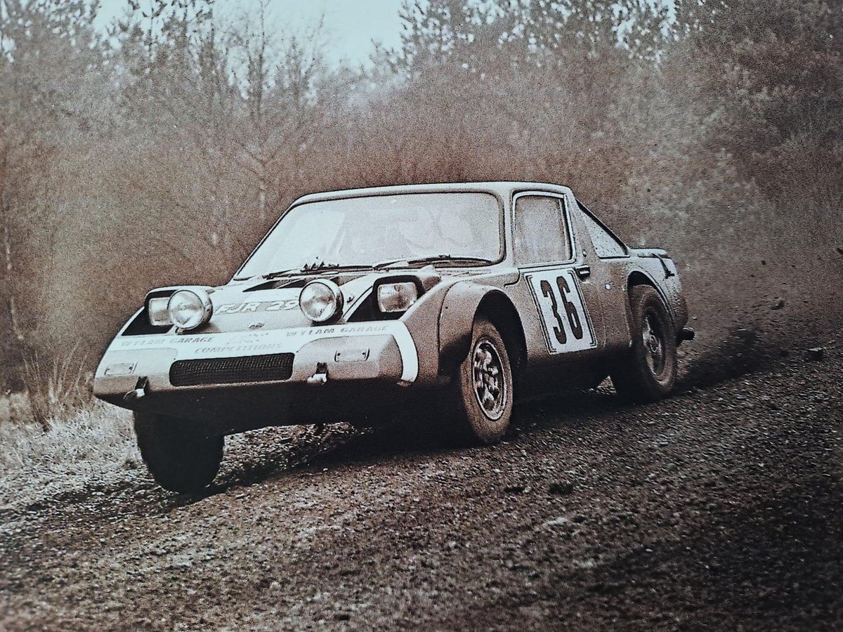 ClanCrusader's tweet photo. As it’s almost Historic Rally Festival time, here’s a #TeamClan rally shot, from the 1975 Valentine Rally, piloted by I.Fleming / D.McBeath. 

📸 Allan Redpath

#ClanCrusader https://t.co/XTbnfbhTUl