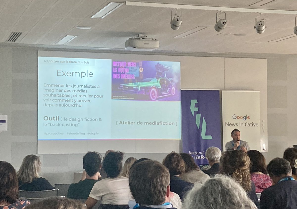 LLippera's tweet image. Le retour d’expérience de @rapou sur la prospective créative au sein des médias pour « mettre en mouvement », embarquer les lecteur-ices dans des fictions qui font réfléchir collectivement aux futurs vers lesquels on souhaite mettre le cap.