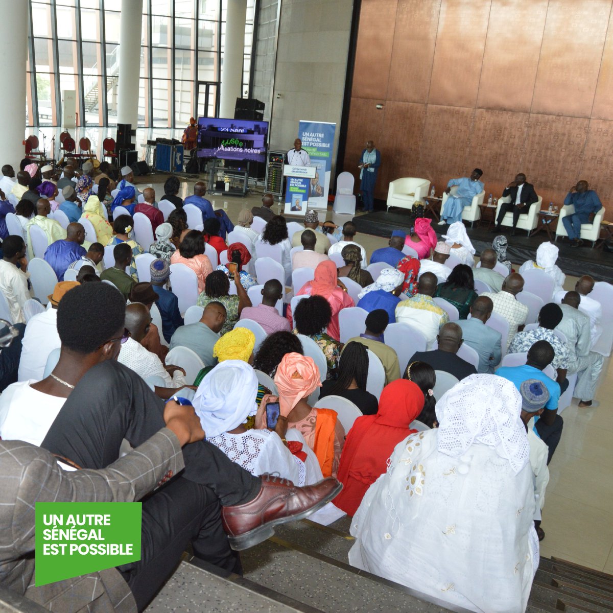 eispdr's tweet photo. Je voudrais par ces mots #remercier toutes les personnes qui ont répondu à mon invitation lors de la cérémonie de dédicaces de mon dernier livre. 
#PDR #senegal #teranga https://t.co/vEgo9JO7Cd