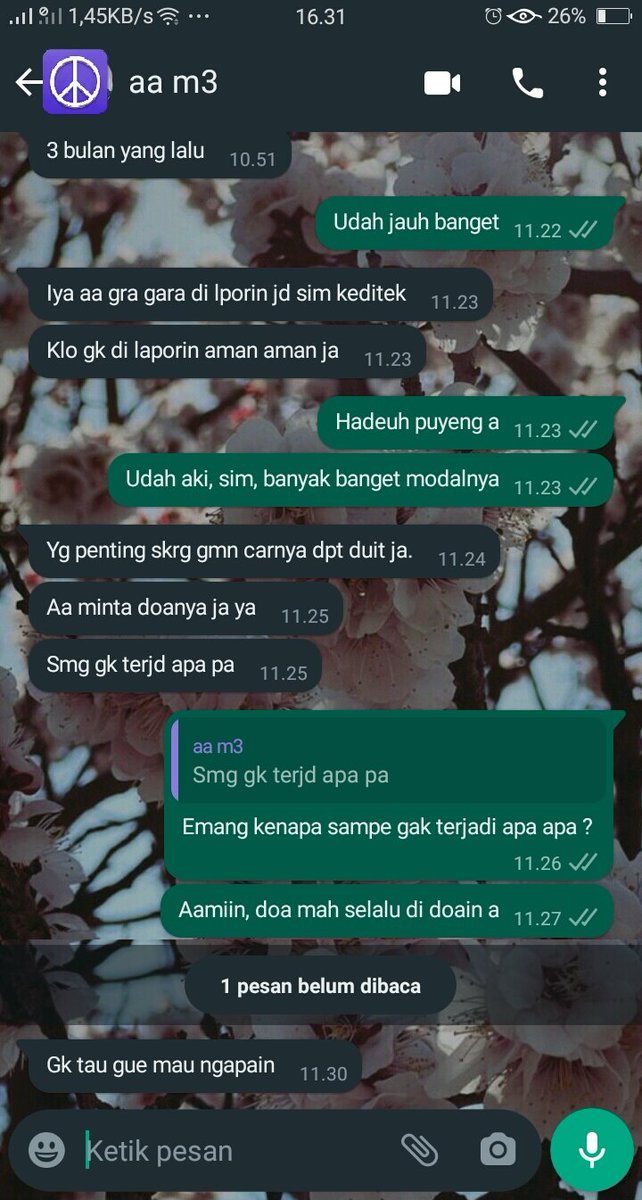 yoyohanzz's tweet photo. Buat yang reply makasih doa nya maaf gabisa bales satu², kakakku udah ke kantor tp tetep gabisa karna jadi ke detect sim nya mati.  Kakak aku emang se gak punya uang itu buat perpanjangn sim aja di undur undur karna emang ada kebutuhan yg lebih penting kaya makan buat keluarga- https://t.co/rPWuCe3JA3