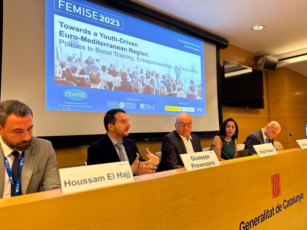 #FEMISE_AC2023:Plenary4️⃣'Universities & high education centers must communicate more with private sector & business community in partnership address emerging needs of the job market' explained @GmProvenzanoUfM,Project Manager, Higher Education & Research Division,@UfMSecretariat