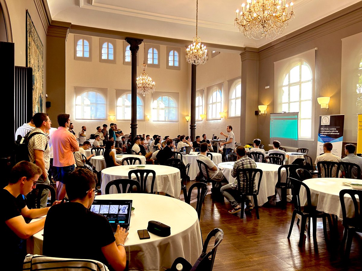 JoseMSubero's tweet photo. Estamos ya en plena búsqueda soluciones a los retos de nuestro hackathon #securethevalley https://t.co/vOl4qcpn2y