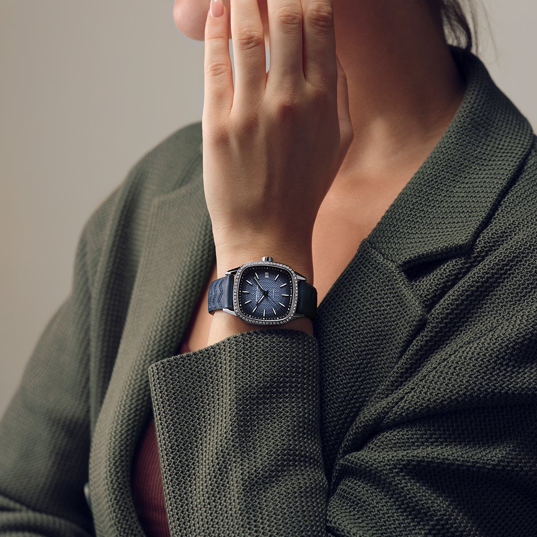 raymondweil's tweet image. Freelancer automatic collection. 

Fusing a cushion-shaped design with signature brand details that radiate contemporary sophistication, the new Freelancer collection has arrived. 

Explore: bit.ly/3REe8jZ

#RAYMONDWEIL #DiamondWatch #AutomaticWatch #SquareWatch