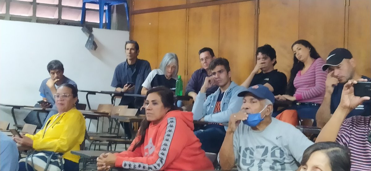 VpaSanta's tweet photo. Excelente 1er Encuentro con Líderes Juveniles de Caracas en la Parroquia con el Conversatorio Hablemos d Primarias muy motivadora la Juventud del País evento organizado por Líderes Políticos y Sociales @RedesVP @VoluntadPopular @Actvito_Caracas @AngelSubero @JavierAVzla #Caracas https://t.co/5g6G5xG4dD
