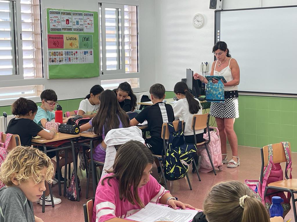 CEIP Ana Caicedo Richard tweet media