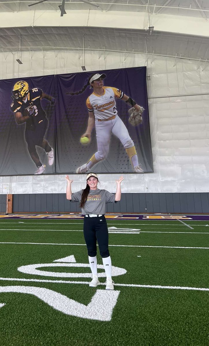 BLESSED with the best Senior surprise in our new indoor! 🥳🤩💜 Go to -> @CarleighDeeds post to see what I get to share with my best friend! Thank you @FarmersvilleIS for the commemorative banner! @FarmerSoftball @fightin_farmers @sfa_softball #leavingalegacy #thevilledoesitbest