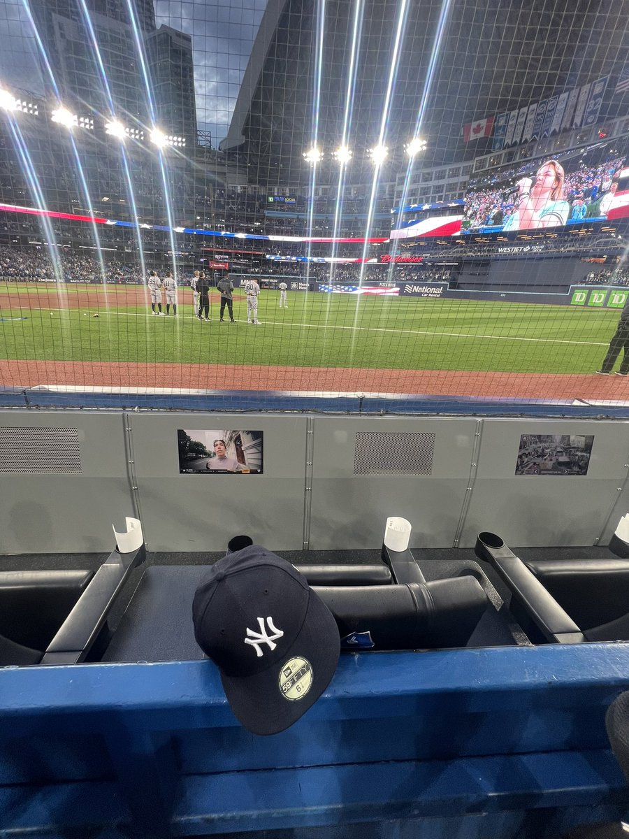 d_papadopoulos4's tweet photo. Life Is Good #RepBX #Yankees https://t.co/qHEYtciI8W