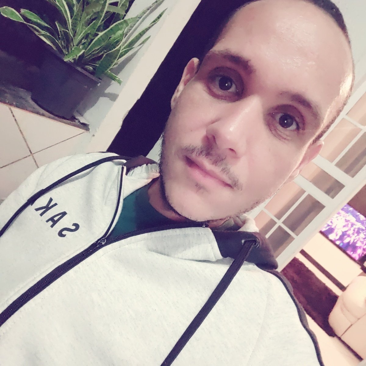alissoncardozo's tweet photo. #NewProfilePic https://t.co/LO7QWTnAFp
