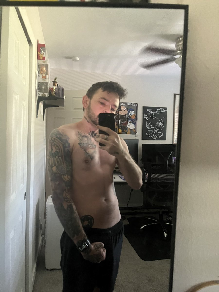 Tridariuso's tweet photo. I can finally see a little bulk getting built 😭 https://t.co/lBKrjLLvkO