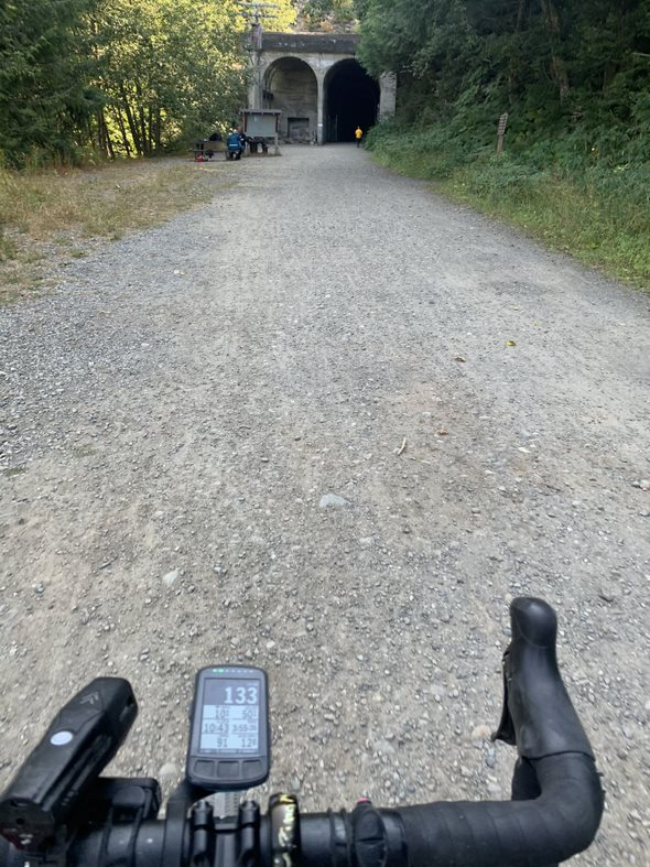 jshuey's tweet image. Things I expect to see this weekend ... I&apos;m going to try for a 100 mile Tunnel Assault from Duvall to Hyak along the #SVT and the #P2C trails.

From previous assaults - if you look closely ... it&apos;s 50.1 miles from my door to the 1/2 way point.

#GravelGrind #ValleyLife