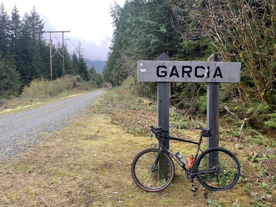 jshuey's tweet image. Things I expect to see this weekend ... I&apos;m going to try for a 100 mile Tunnel Assault from Duvall to Hyak along the #SVT and the #P2C trails.

From previous assaults - if you look closely ... it&apos;s 50.1 miles from my door to the 1/2 way point.

#GravelGrind #ValleyLife