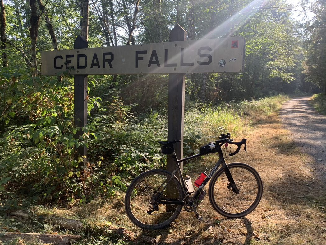 jshuey's tweet image. Things I expect to see this weekend ... I&apos;m going to try for a 100 mile Tunnel Assault from Duvall to Hyak along the #SVT and the #P2C trails.

From previous assaults - if you look closely ... it&apos;s 50.1 miles from my door to the 1/2 way point.

#GravelGrind #ValleyLife