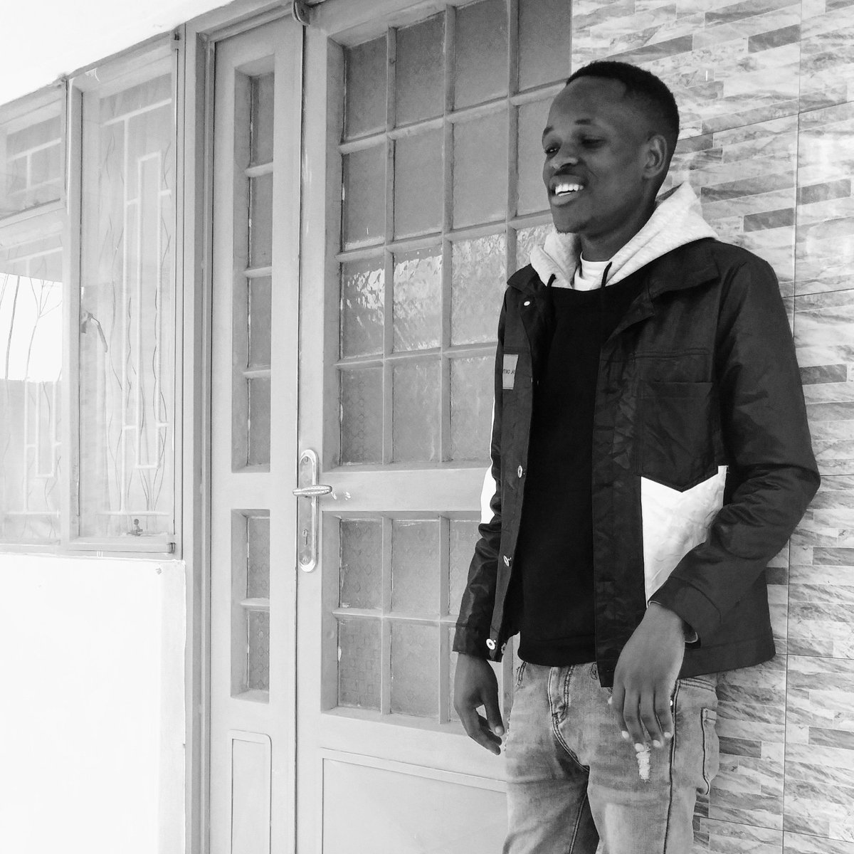 afromusician's tweet photo. #NewProfilePic https://t.co/lVq3qTShL2